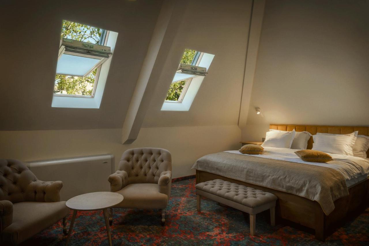 ホテル La Boheme Boutique Casa Soare ブカレスト エクステリア 写真